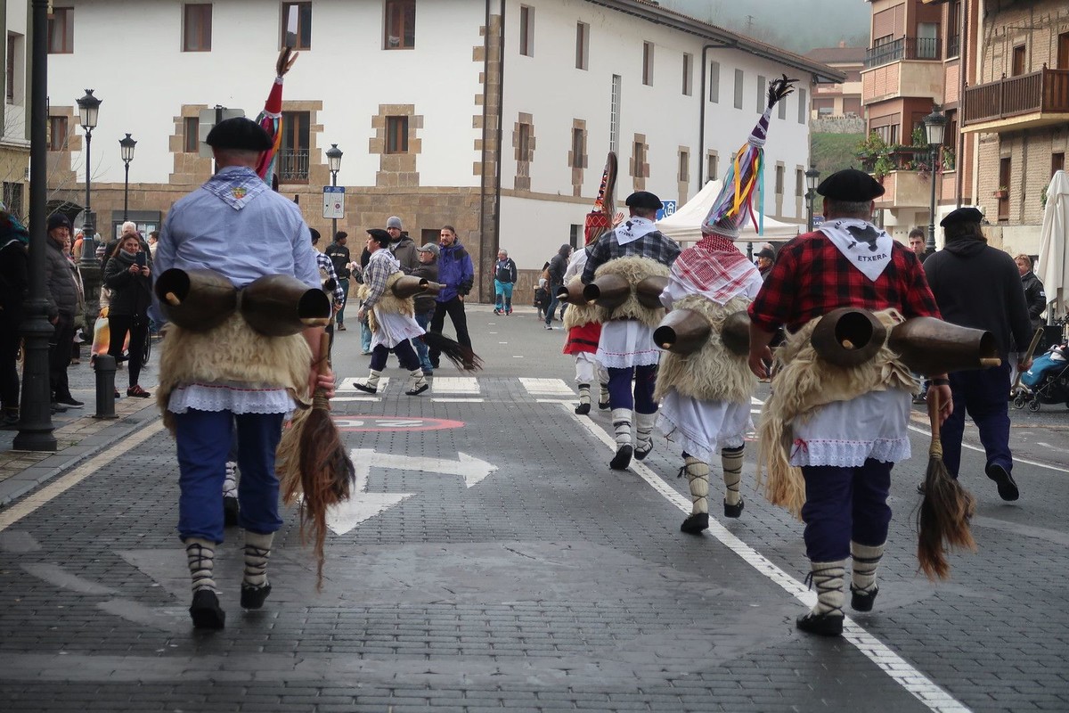 Astotxo Eguna 2026 eskertza 6