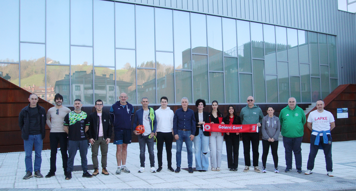 Arrazakeriaren aurkako adierazpen instituzionala