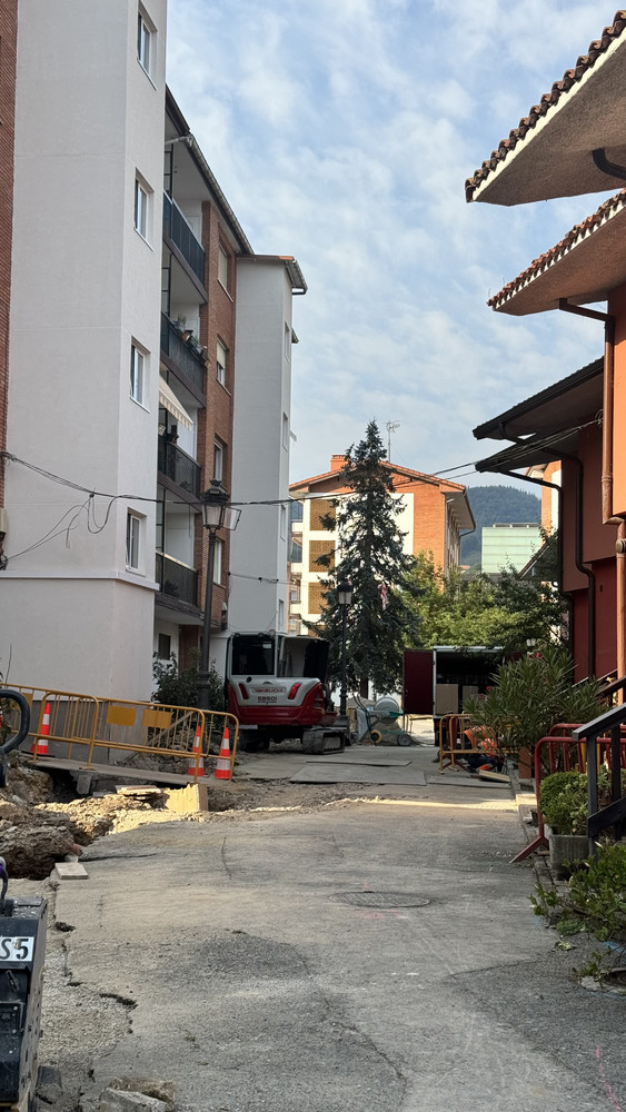 Mikelar 4 5 eremua urbanizatzeko lanak 3