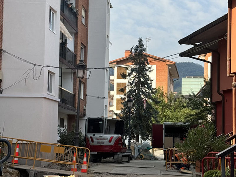 PORTADA Mikelar 4 5 eremua urbanizatzeko lanak 3
